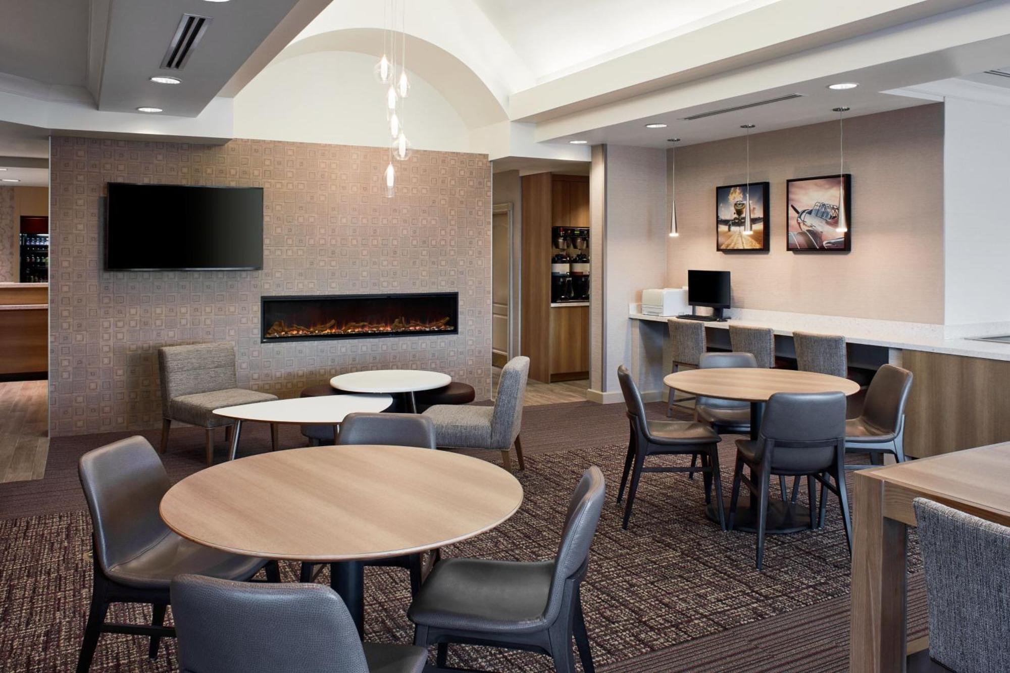 Residence Inn By Marriott Mississauga-Airport Corporate Centre West מראה חיצוני תמונה
